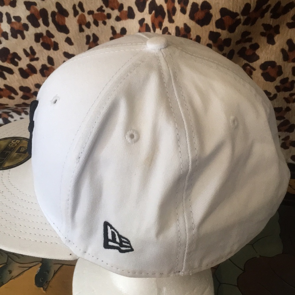 Hat - Picture 2 of 5